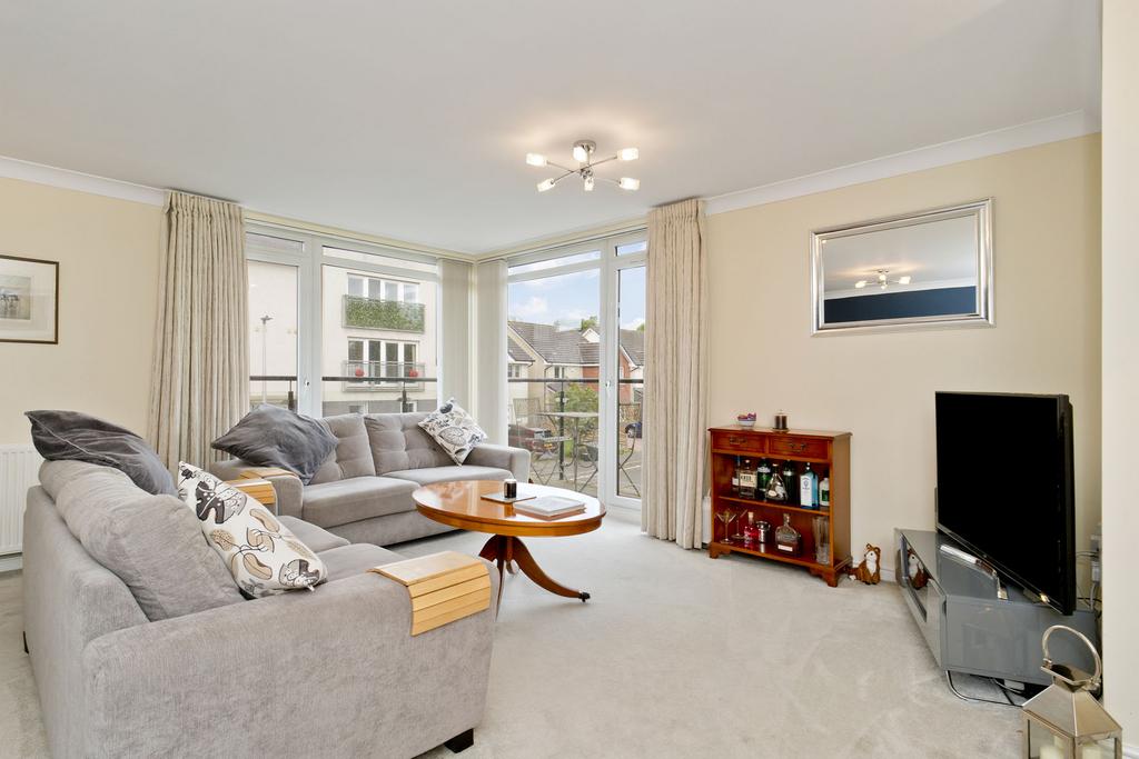5/3 Maplewood Park, Edinburgh, EH12 8WU 2 bed flat £270,000