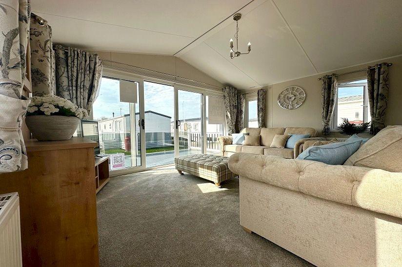 Hythe Road, Dymchurch TN29 2 bed static caravan for sale £124,995