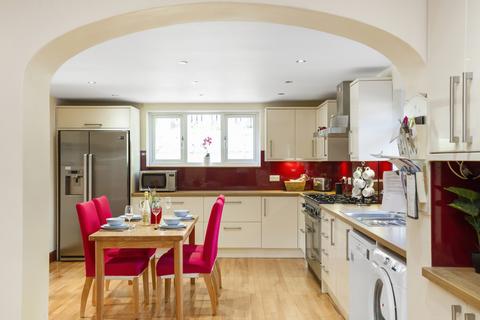 10 Eskmill Road, Penicuik, EH26 8PA