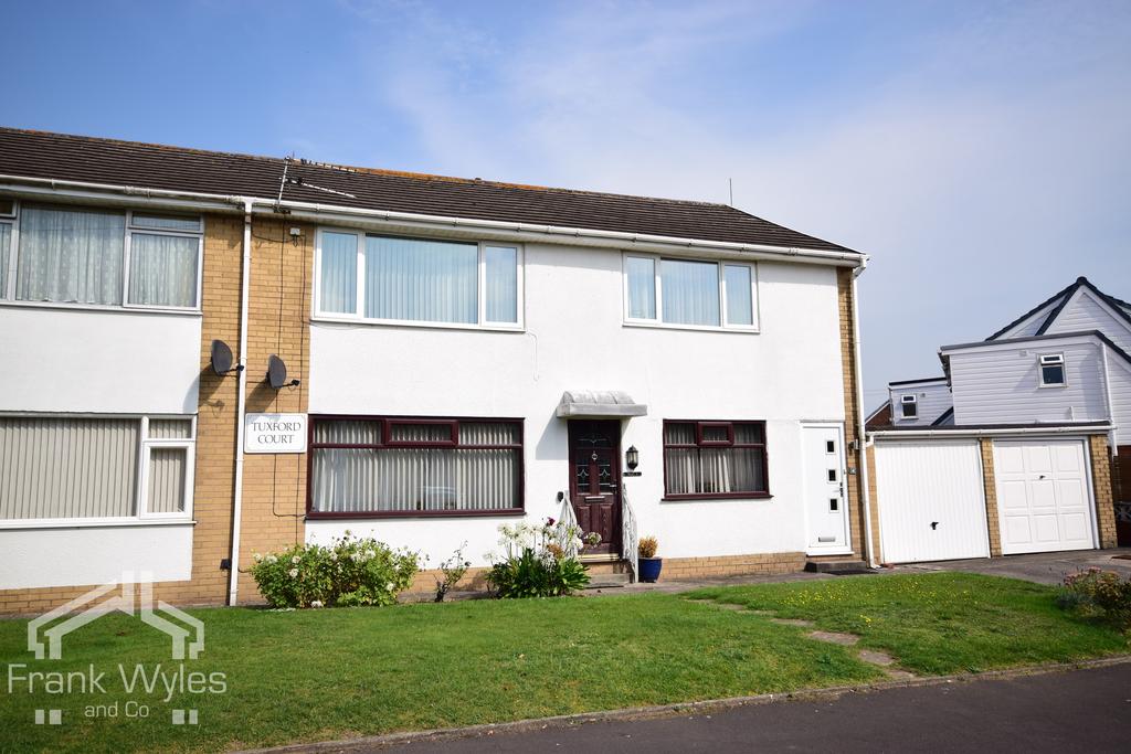 Tuxford Court, Tuxford Rd, Ansdell 2 bed flat for sale £110,000