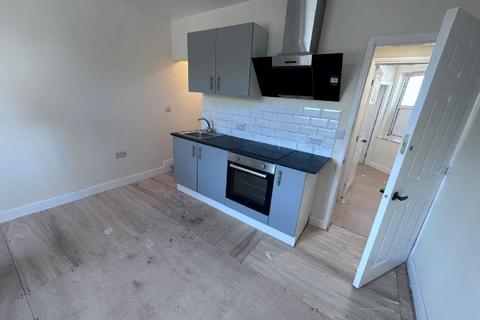 1 bedroom flat to rent, PORTLAND STREET, MANSFIELD, NOTTINGHAMSHIRE