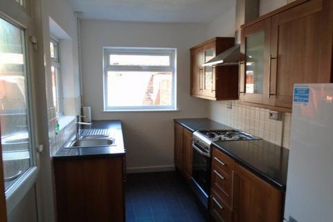 2 bedroom terraced house to rent, Coleshill Road, Nuneaton