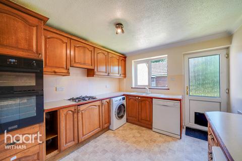 49 Barwell Way, Witham, CM8 2TY
