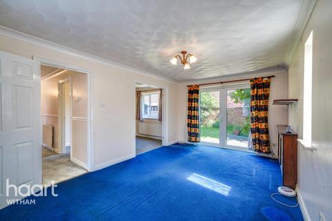 49 Barwell Way, Witham, CM8 2TY