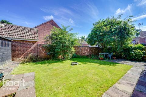 49 Barwell Way, Witham, CM8 2TY