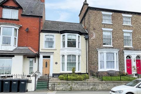4 bedroom terraced house for sale, North Street, Ripon