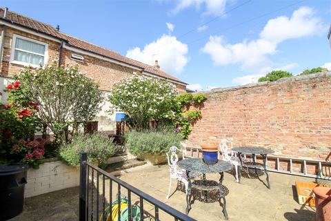 4 bedroom terraced house for sale, North Street, Ripon