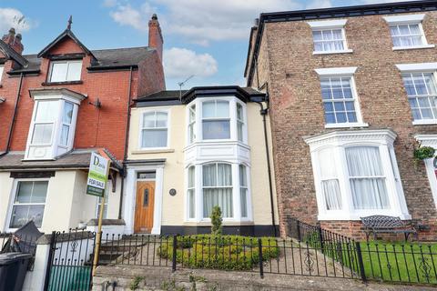 4 bedroom terraced house for sale, North Street, Ripon