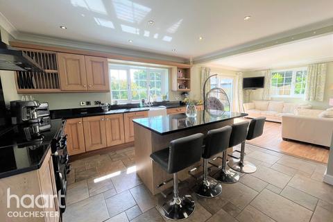 4 bedroom detached house for sale, Frating Road, COLCHESTER