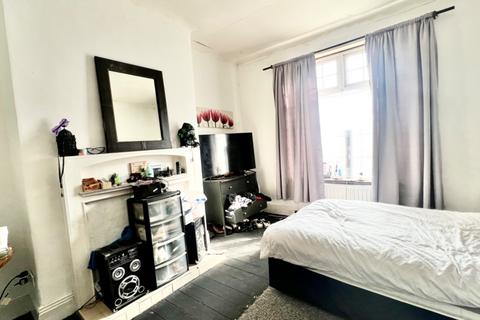 3 bedroom terraced house for sale - Market Street, Hetton-Le-Hole, Houghton le Spring, Tyne and Wear, DH5