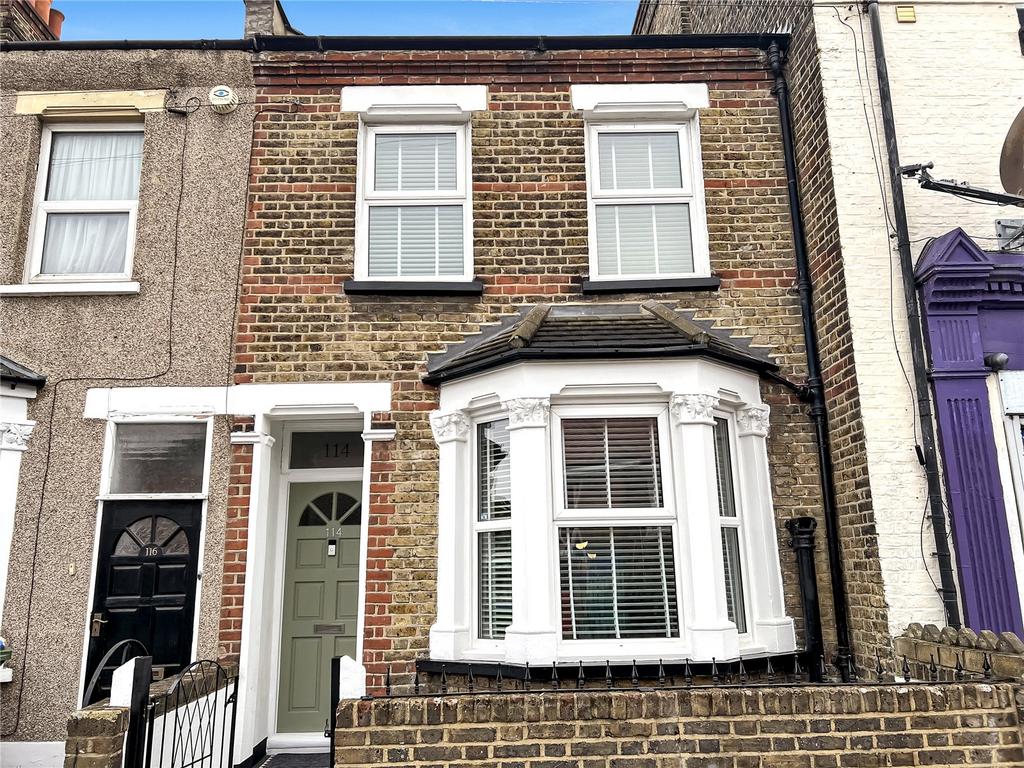 Timbercroft Lane, Plumstead Common, London, SE18 2 bed terraced house