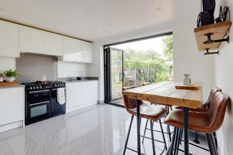 22 Hatfield Road, Rayleigh, SS6 9AR