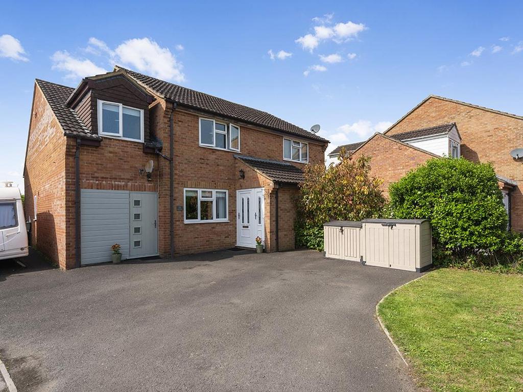 Clanfield, Sherborne, Dorset, DT9 3 bed semidetached house for sale