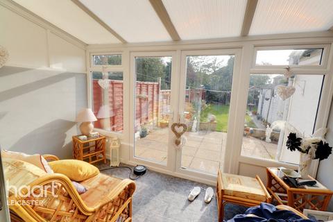 3 bedroom semi-detached house for sale, Avon Road, Leicester