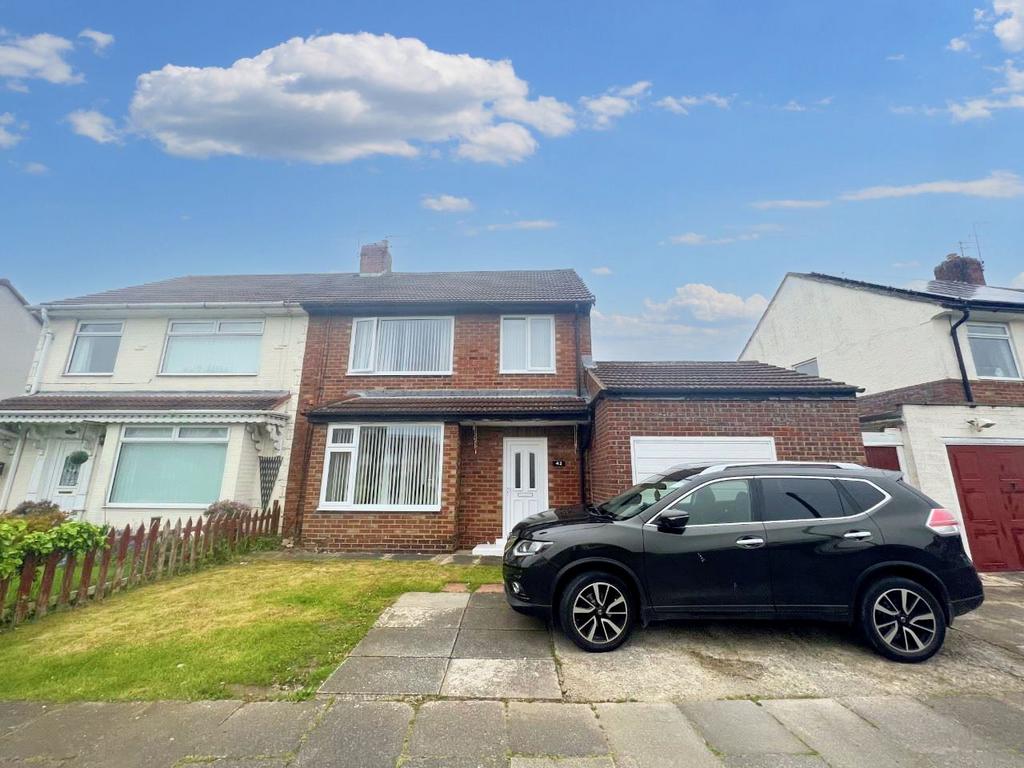 Radstock Avenue, Roseworth, Stockton, StocktononTees, TS19 9EB 3 bed