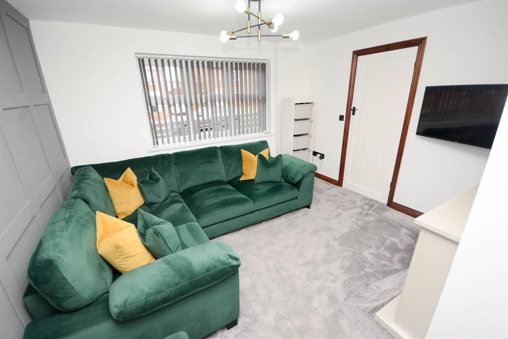 Ewart Crescent, South Shields 2 bed semidetached house for sale £155,000