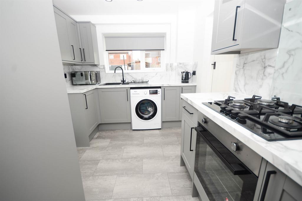 Ewart Crescent, South Shields 2 bed semidetached house for sale £155,000