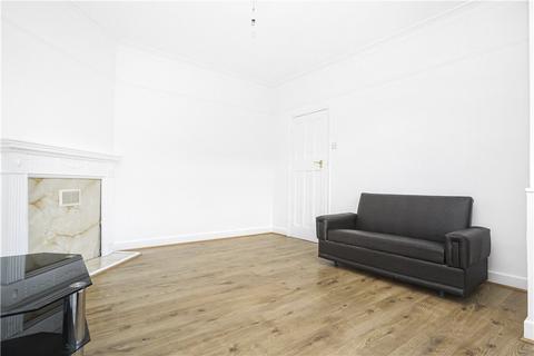 3 bedroom house to rent, Gracefield Gardens, London, SW16
