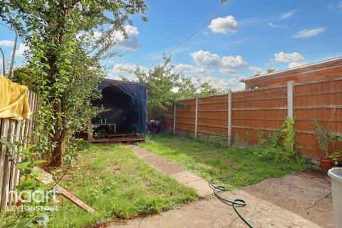 3 bedroom end of terrace house for sale - Colchester Road, London