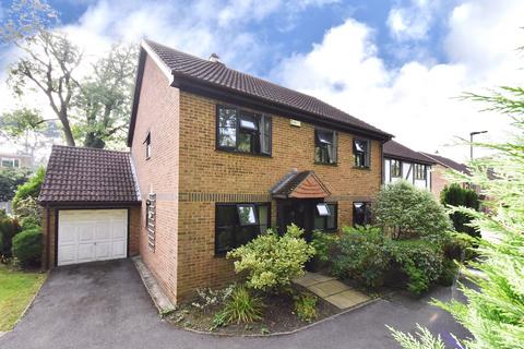 4 bedroom detached house for sale - Coppergate Close,  Bromley, BR1
