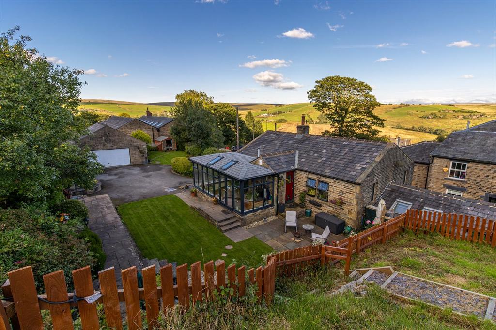 The Coach House, Denshaw, Saddleworth 4 bed detached house for sale £