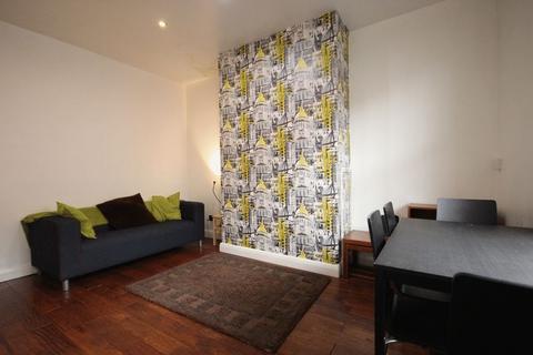 3 bedroom house to rent, Harold Grove, Hyde Park, LEEDS