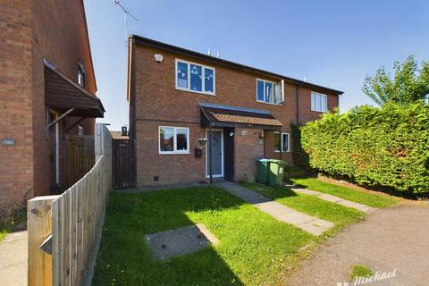 2 bedroom end of terrace house for sale - Orwell Drive, Aylesbury