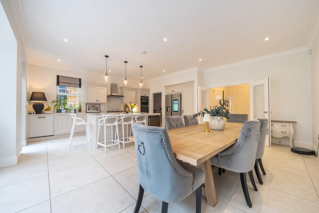 Dining/Kitchen