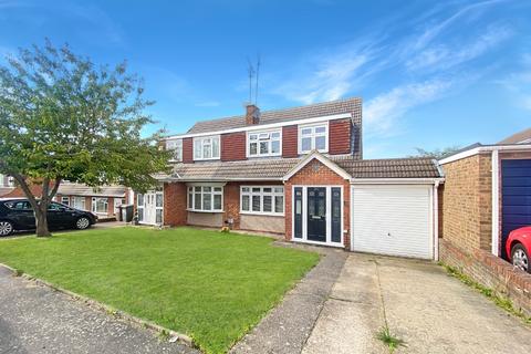 3 bedroom semi-detached house for sale, Turnpike Drive, Luton, Bedfordshire, LU3 3RE
