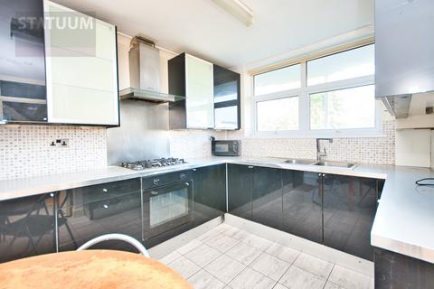 4 bedroom maisonette to rent - Pigott Street, Off Burdett Rd, Mile End, East London, E14