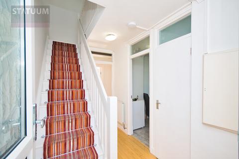 4 bedroom maisonette to rent, Pigott Street, Off Burdett Rd, Mile End, East London, E14