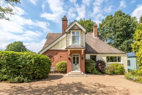 3 bedroom detached house for sale, Hillcrest, Dormans Park, East Grinstead, Surrey, RH19