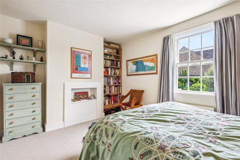 2 Alma Terrace, London, SW18 3HT