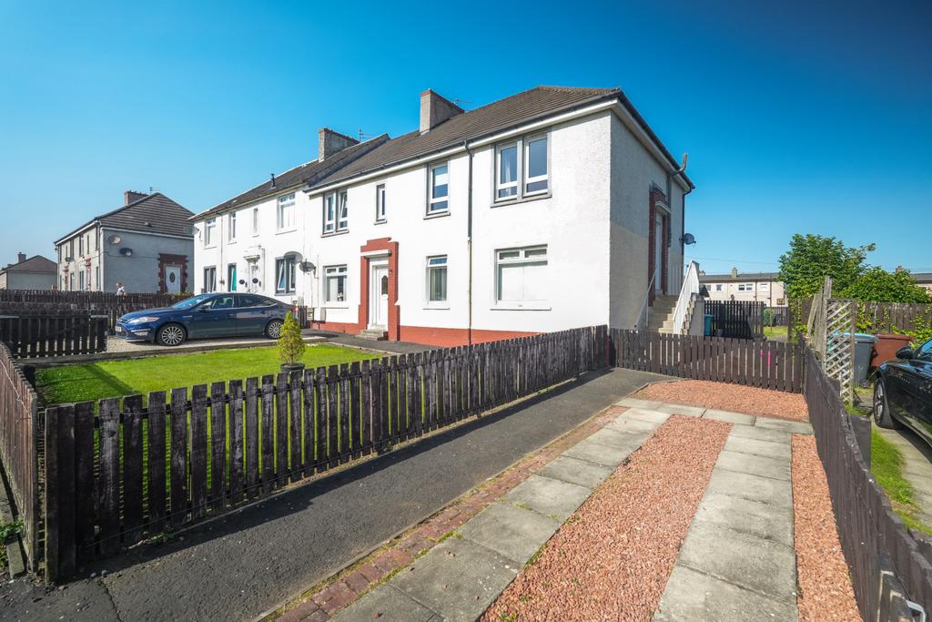 4 bedroom upper cottage flat