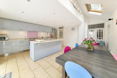 5 bedroom terraced house for sale, Devereux Road, London, SW11