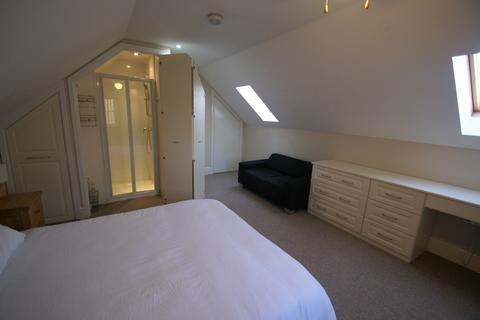 1 bedroom in a house share to rent - Anton Road, Andover, SP10
