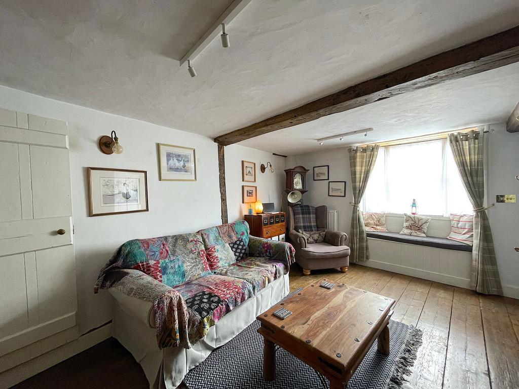 Living Room (2)