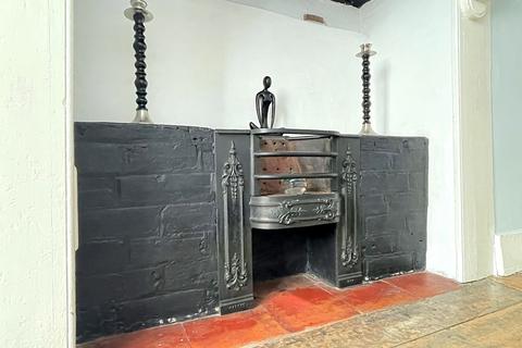 18 Abbey Street, Faversham, ME13 7BE