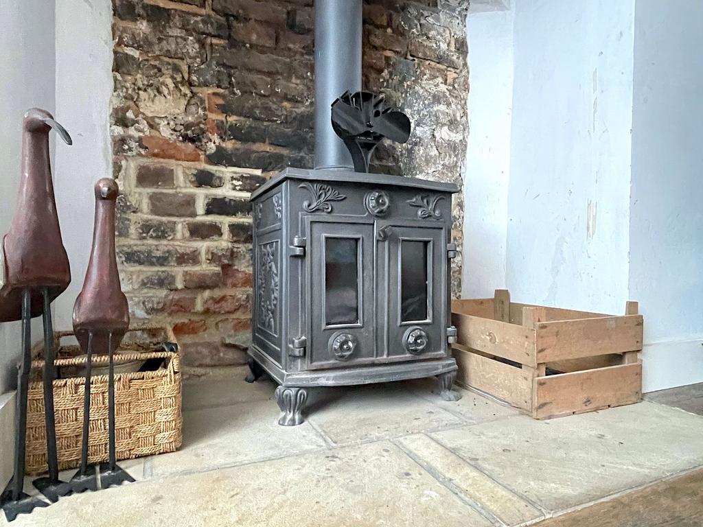 Living Room Fireplace (1)