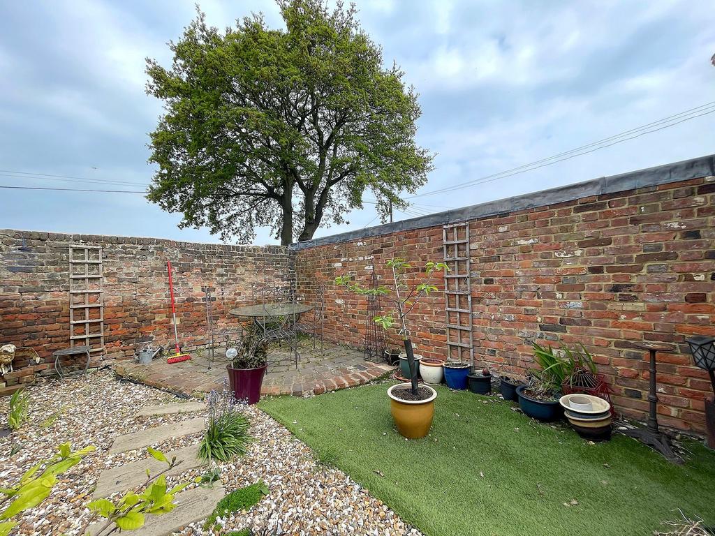 Garden (3)