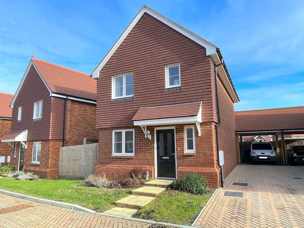 Arden Close, Faversham, ME13 3 bed detached house for sale £385,000