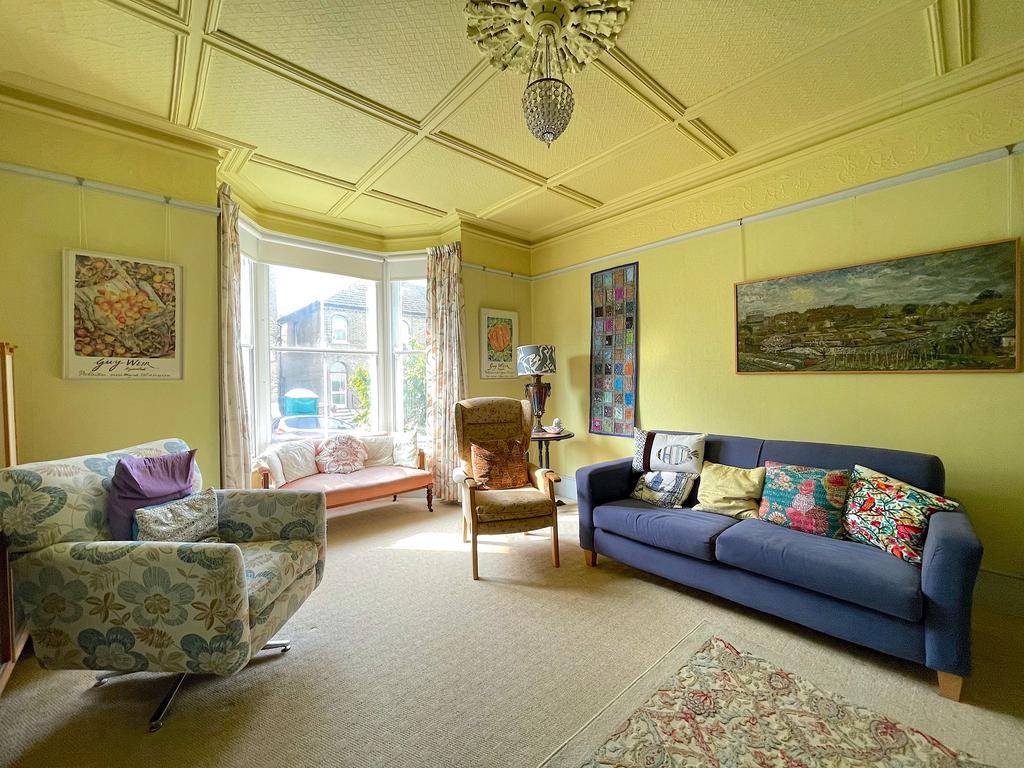 Newton Road, Faversham, ME13 4 bed detached house for sale £600,000