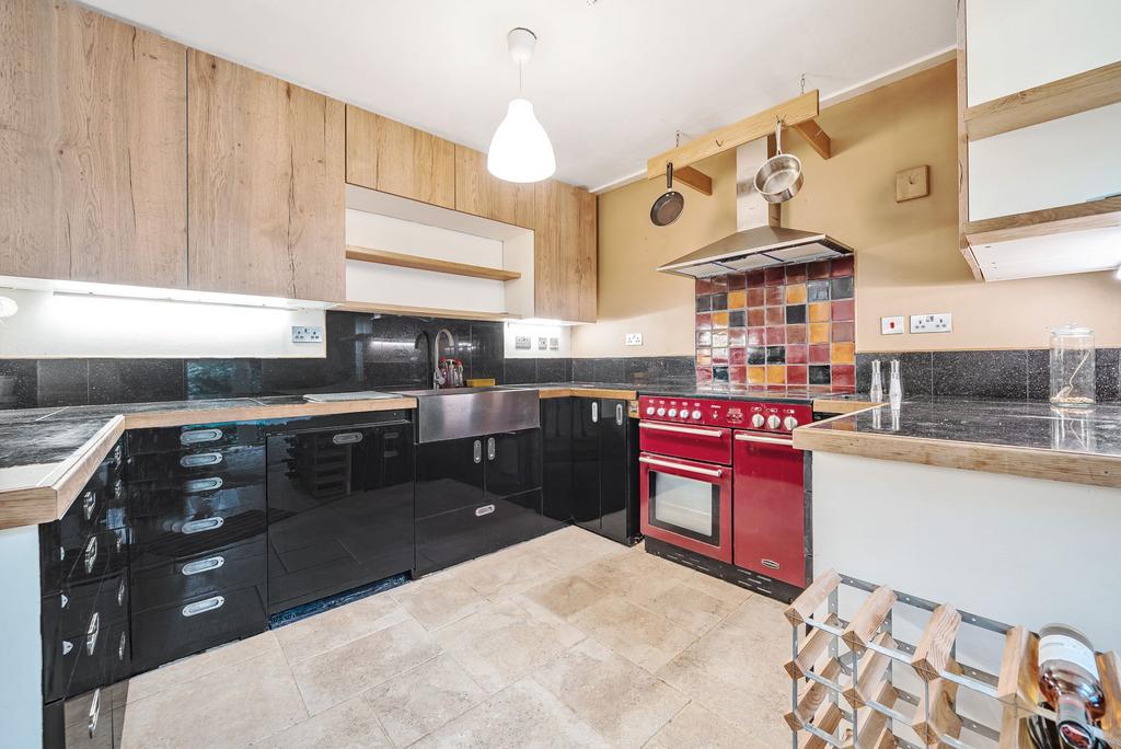 Kitchen/Dining Room (2)