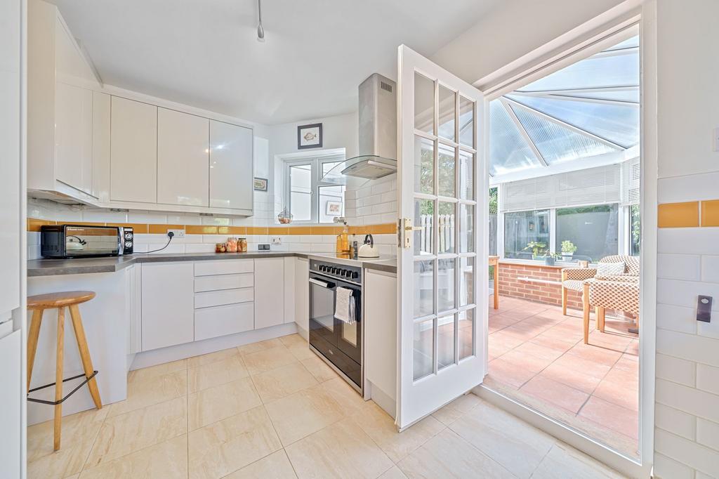 Kitchen (2)