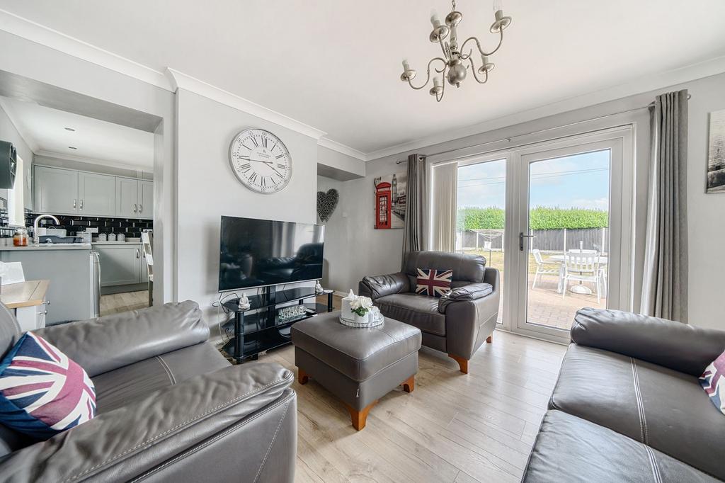 Living Room (3)