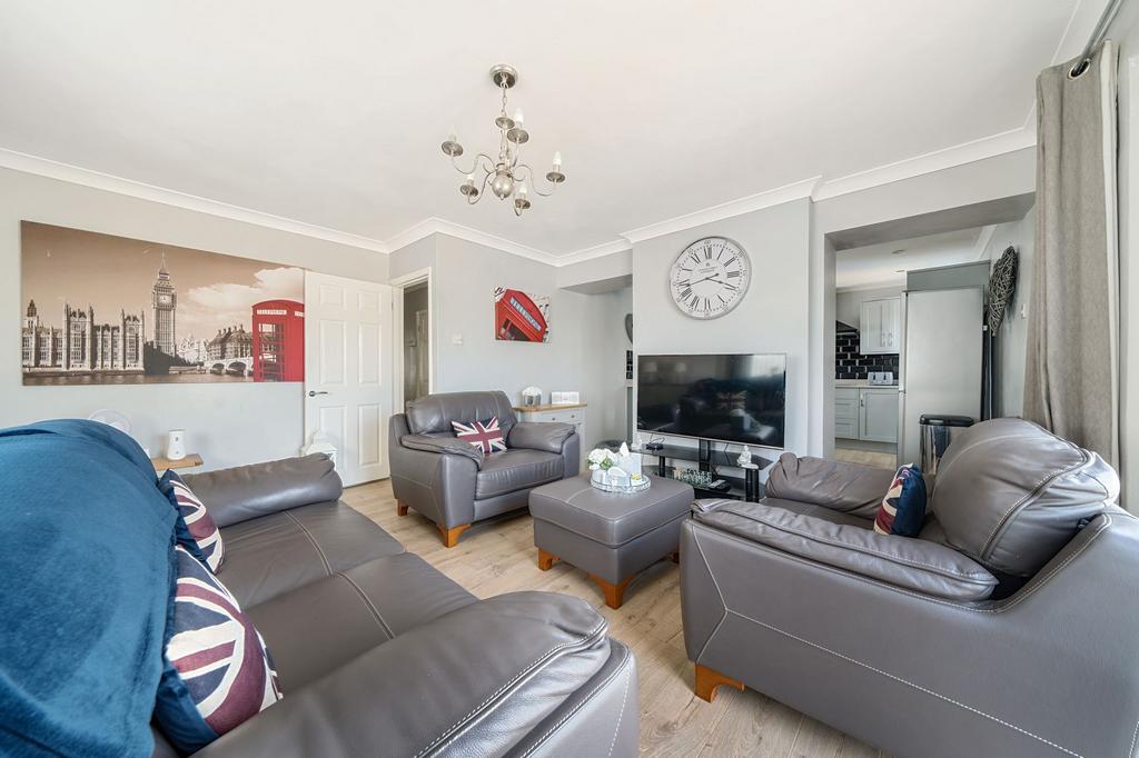 Living Room (2)