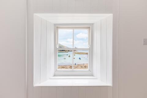 undefined, Market House