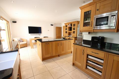 5 bedroom detached house for sale, Highland Road, Badgers Mount, TN14