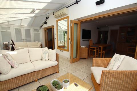 5 bedroom detached house for sale, Highland Road, Badgers Mount, TN14