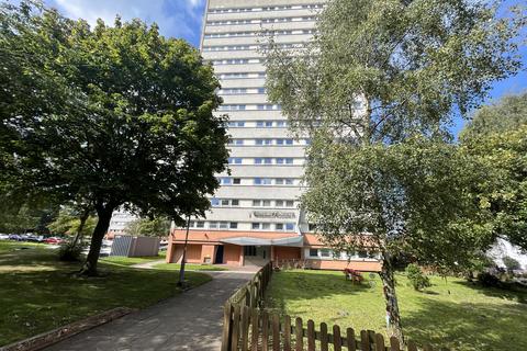2 bedroom flat to rent, Civic Close, Birmingham B1